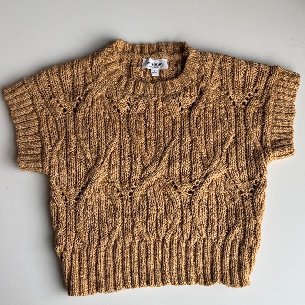 ee:some Cable Knit Short Sleeve camel 🐪 Sweater size s - Picture 2 of 8